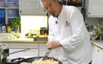 Sternekoch Frank Oehler beim kochen