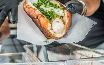 Detail Zubereitung Weißwurst Hot Dog Kitchen Made Foodtruck