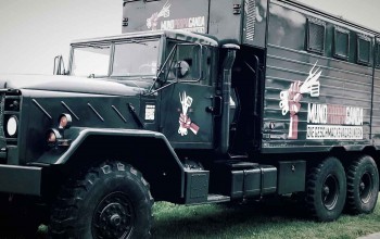 Militär LKW zum Foodtruck umgebaut