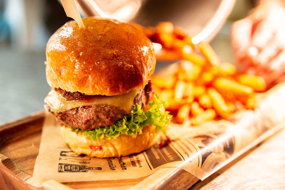 Der Klassiker: Der Beefträger Burger vom Foodtruck Die Beefträger